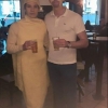 Homer Simpson tillsammans med B1 på jakt efter B2 #broliden