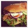 Evelinas kök öppet idag kl 09-18.
Bröd, bullar, kakor, tårtor och lunch.
Dagens macka, pulled pork med aioli.
Dagens sallad, majskyckling/bulgur med currykräm.

Utan onödiga tillsatser, från grunden och bara rediga råvaror:)
Välkomna.