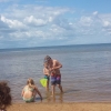 Bild av @asatherese77 - Myser på stranden idag med svärmor , svägerska och alla barnen 