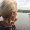 Bild från Ågelsjön av @a__m1975 - Fin utsikt och wienerbröd i handen. Små ting som ger kraft , styrka , livsglädje och tid till att leva i nuet 