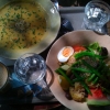 Härlig soppa, sallad och latte.