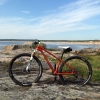 Bild från Tyludden av @pmn1 - Procaliber can't take away the fact that my #superflysl is #awsame Today's detour showed me again the beaty of summer and warm weather #mtb #ridebontrager #trekbikes #beach #sunshine