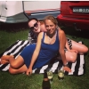 Bild av @annatornhult - Njuuuuter i solen. #campingsemester #cava #bff #öland #sonjascamping #husvagn
