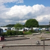 Då är campingens öppnande och även årets examensfirandet avklarat för detta år!
Nu börjar vagnarna trilla in allt eftersom, barnen badar för fullt!
Idag har vi soligt med växlande molnighet.
//Gudrun