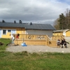 Här pågår uppfräschning! Gästerna ställer upp som hundvakt!