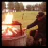 Bild från Blattnicksele Camping av @ernietwentythree - Klockan börjar närma sig midnatt, endast vi på campingen är vakna.