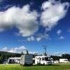 Bild från Långsele Camping av @campingse - Det är eftermiddag och husbilarna rullar in på natursköna Långsele Camping. #camping #campingse #långsele #sollefteå #husbil #husbilar
