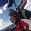 Glädje under en fallskärm! 
www.skydive.se