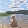 Bild av @njutbarating - Vårt lilla rumpetroll hade fullt upp på stranden tidigare idag