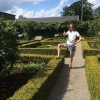 Bild av @karlbergdahl - Vi var på Kiviks musteri idag. Köpte säsongen äppelmust, mycket god! Österlen är väldigt trevligt överlag. Mycket små butiker och loppisar, konst och pittoreska hus och trädgårdar längs vägen. Stannar för natten på en camping i Yst
