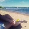 Bild av @rebecccastrom - Sista timmen spenderades med en glass nere vid havet #timmernabben #camping #jobb #sommar #värme #sol #älskalivet
