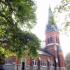 Kyrkan byggd i nygotisk stil och har fasad i rött maskinslaget tegel Augusti 2010