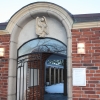  Entrén till kyrkans kolumbarium.