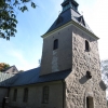 Kyrka från 1100-talet som har byggts om och till under flera perioder. Sep 2010