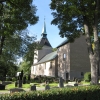 Kyrka från 1100-talet som har byggts om och till under flera perioder. Sep 2010