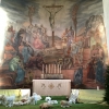 Muralmålningen i koret är utförd av konstnären Hugo Borgström, bror till arkitekten.