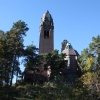 Kyrkan baksida.
