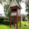 Klockstapeln av 80-tals design.