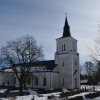  Kyrkan i motljus.