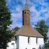 Aspnäs gårdskyrka, sommaren 2001. Foto: Åke Johansson.
