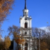 Lidens kyrka, en vacker höstdag.