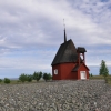 Mellan kyrkan och fyren är det stenigt,,,