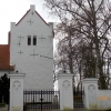 Ingången till Gylle kyrka. 