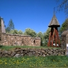 Fänneslunda kyrkoruin, maj 2000. Foto: Åke Johansson.