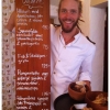 Dagens meny på Gräddhyllan presenteras av världens gladaste Magnus! Välkomna!

(för dagens meny på Kafé de luxe se bildlänk i kommentar till detta inlägg)