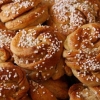 Glöm inte kanelbullens dag 4 oktober .. Hos oss kanelbulle är ny bakat och väldigt hög kvalité 