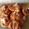 Här firas det....så gott med nybakade kanelbullar