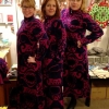 Efter en lång dags utbildning i nytt datasystem kände kollegorna/Retro Etc´s stammisar Katrin, Anna och Cecilia att det var läge att slå till på varsin Nanso velourrock - snyggosar!