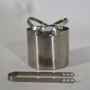 Arne Jacobsen for Stelton, Denmark. ¨Cylinda line ¨ . Ice bucket in stainless steel with tong.
1L. H 13, diam 11 cm. 1100 SEK.