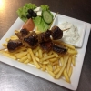 Veckans helgtips är Souvlaki

Marinerad gtillspett serveras med sallad, feta ost, grönsaker, pommes och tzatziki.

120kr