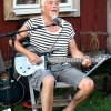 Avslutningen på Kaffe & Kackels musikkvällar står Ludde för. Han tolkar Bruce Springsteen o Ulf Lundell + 