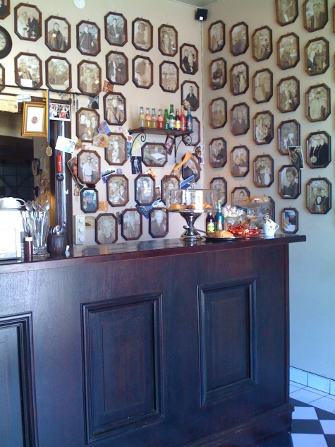 Mahogny Coffee Bar