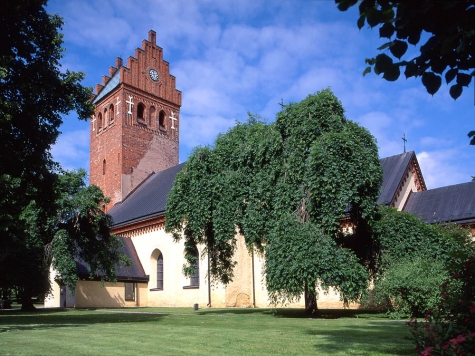 KYRKOKARTAN.SE » Torshälla kyrka » Torshälla kyrka, juli 2000. Foto