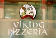 Loggan på ett av fönstren. 