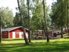 Servicebyggnad och lekplats