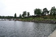 Vy från bryggan upp mot campingen