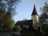 Inte helt enkelt att få med hela kyrkan i bild från norr.Foto:Bertil Mattsson