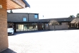 Ingången till kyrkan är  här 
