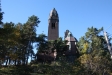 Kyrkan baksida.