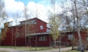 Sävja Kyrka när våren precis slår ut.