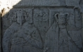 En av flera mycket gamla gravstenar.