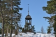 Klockstapeln gick att fota. Kyrkan låg däremot inbäddad i snö.