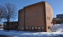 En kyrka från 1980-talet. Uppförd för att ta sig an nutiden.