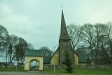 Även i verkligheten såg tornet ut att luta. Malma kyrka 1 december 2011