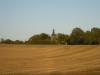 Edsvära kyrka i kvällssolen