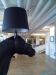 ett café med en hästlampa